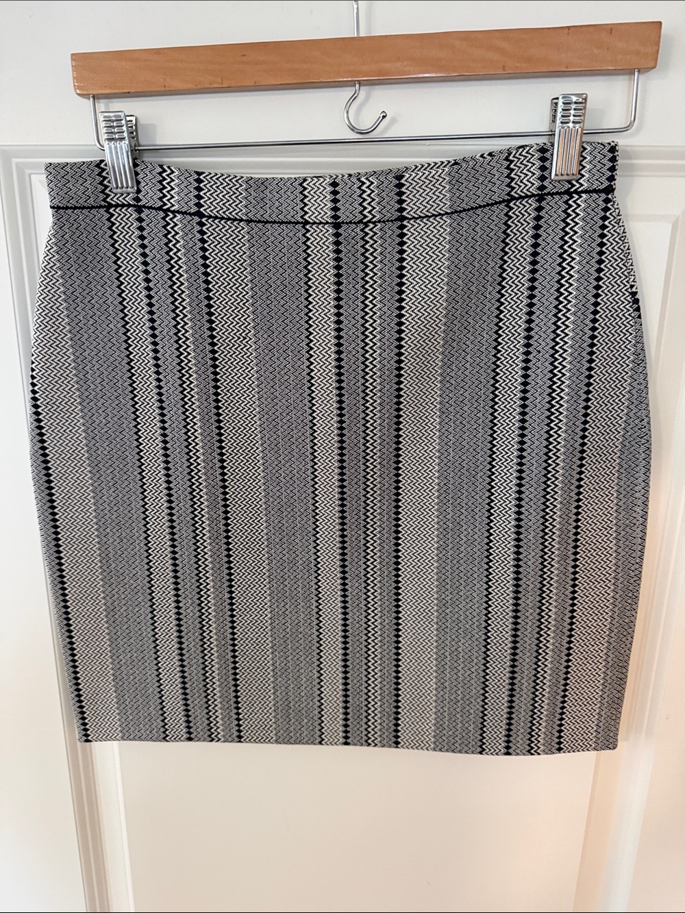 Theory Black and White Striped Pencil Skirt
